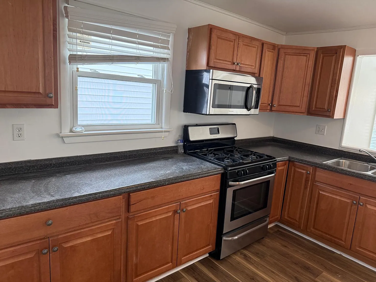 3 bed, 1086 sqft, $1,800 — Photo 4