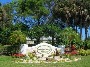 364 Fareham Dr, Venice, FL 34293