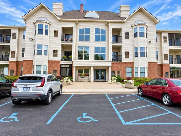 39196 Hayes Rd, Clinton Township, MI 48038