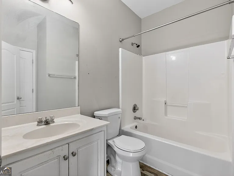 1136 Mason Lee Ave — Photo 26