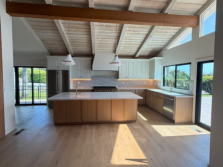 683 Marine View Ave #1 — Photo 3
