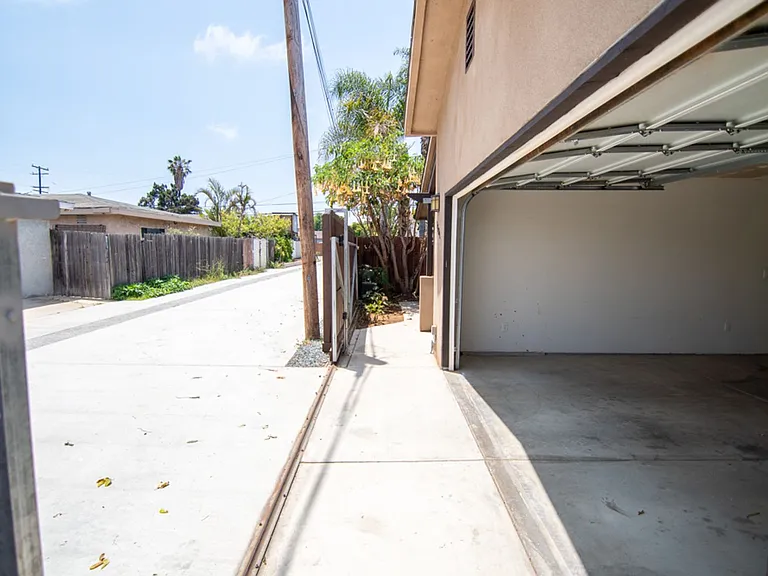 1181 Florida St — Photo 9