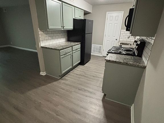 2nd image of 1035 S Brookside Ave #3fc5f7ae5
