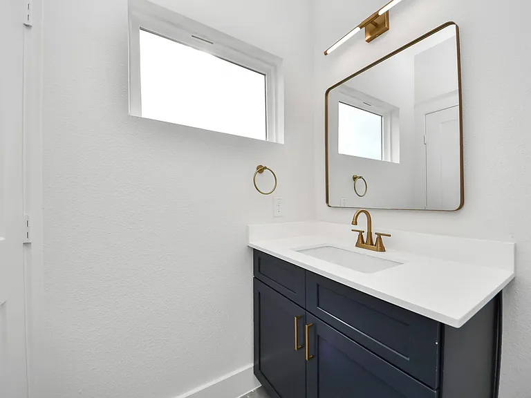 2426 Ella Blvd — Photo 22