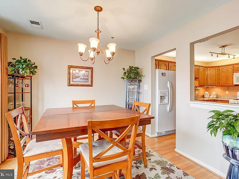 11707 Tumbrel Ct — Photo 13
