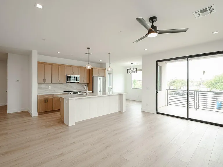 15006 N Ivory Dr #203 — Photo 3
