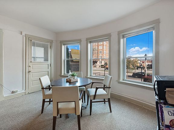 3rd image of 2311 W Wisconsin Ave #1