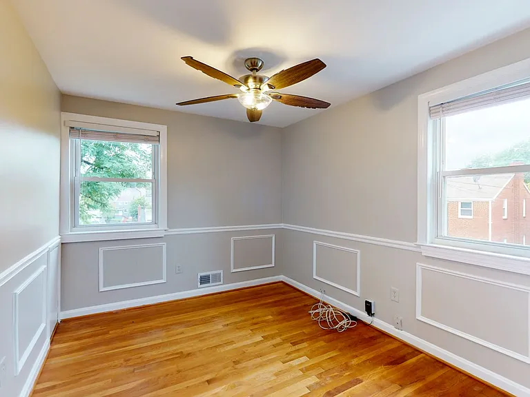 813 Hilltop Ter SE — Photo 18