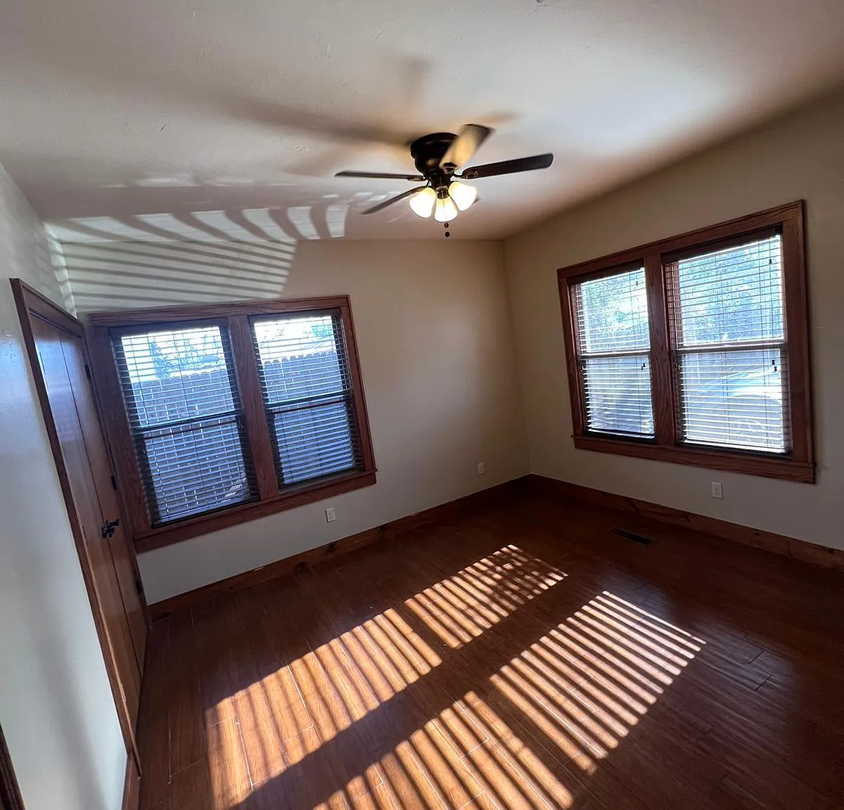 2515 N Douglas Ave — Photo 3