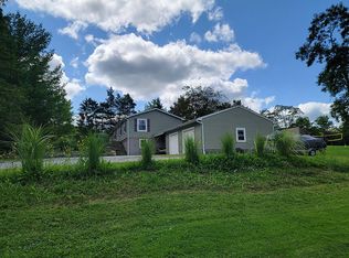 8510 Plank Rd, Montville, OH 44064