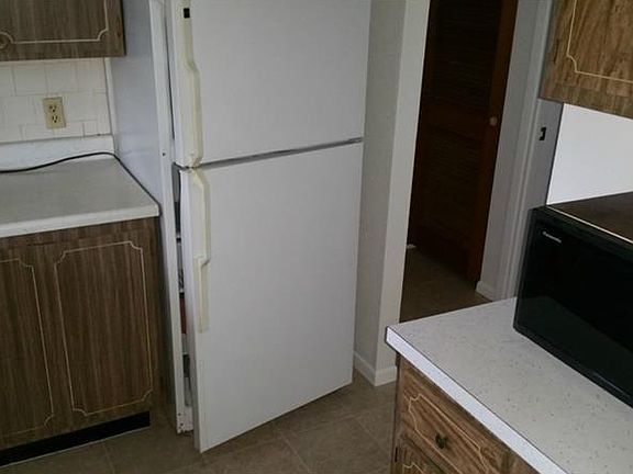 3rd image of 3670 Lalani Blvd