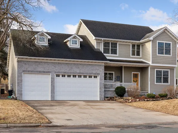 1308 Skywood Ln NE, Fridley, MN 55421