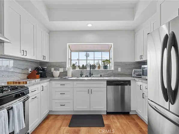 10925 Blix St APT 305, North Hollywood, CA 91602