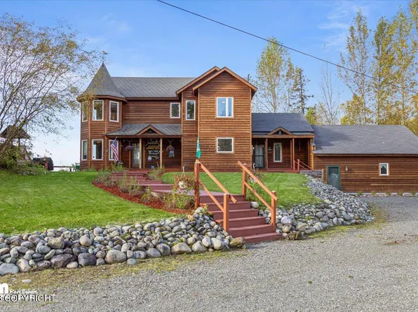 15669 E Coffey Ln, Talkeetna, AK 99676
