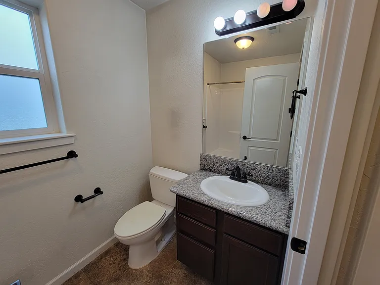54 S Haskell St — Photo 17