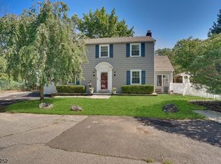 221 Maple Ter, North Plainfield, NJ 07060