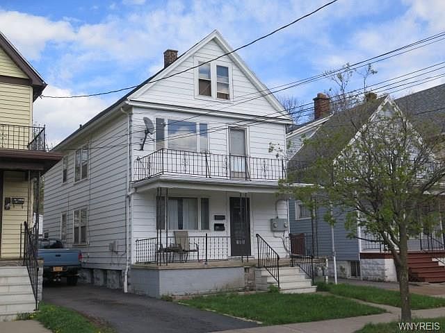 2nd image of 109 Baxter St