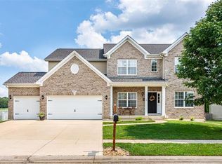 7068 Milburn Estates Dr, O'Fallon, IL 62269