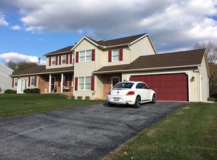 11 Brian Dr, Lititz, PA 17543