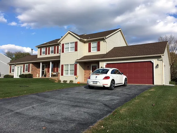 11 Brian Dr, Lititz, PA 17543