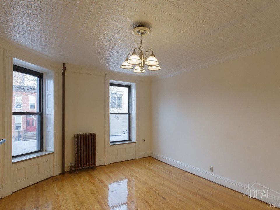 1st image of 318 11th St APT 2R