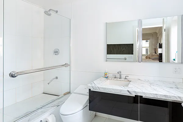 Rented by Douglas Elliman | media 22