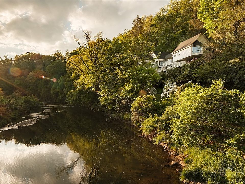 1st image of 193 Riverview Road