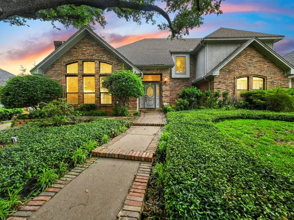 4216 Oak Springs Dr, Arlington, TX 76016