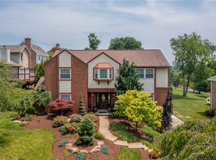 4214 Sweetbay Dr, Bethel Park, PA 15102