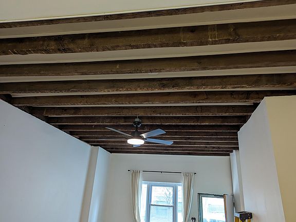 4th image of 615 E Thompson St #1