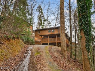 1026 Cheshire Ct, Gatlinburg, TN 37738