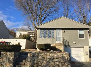 425 Buchanan St, Pawtucket, RI 02860