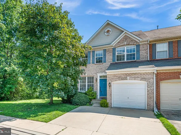 1 Saw Mill Ct, Newark, DE 19711