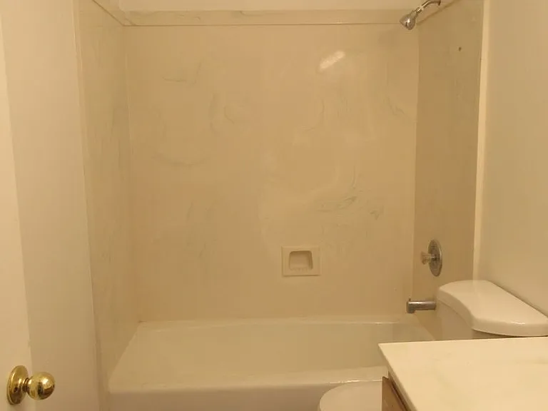 527 E 2015 N — Photo 10