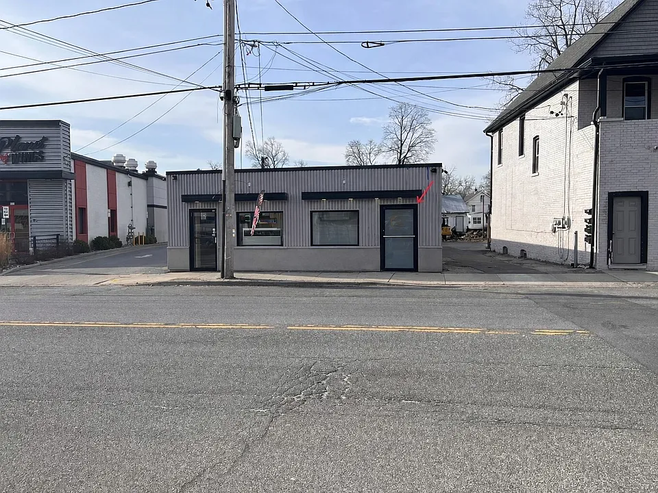 826 Main St #1