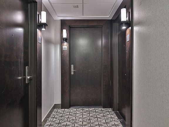 2nd image of 761 Bay St #3102
