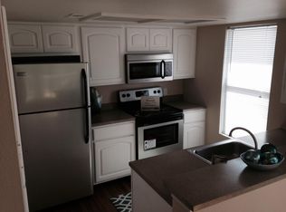 2201 Lodgewood Ln, Saint Peters, MO 63376