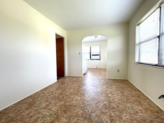 3rd image of 1820 Karolina Ave Unit 4