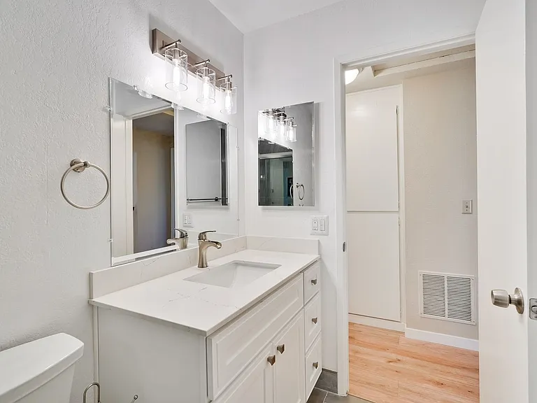 6651 Bunker Hill Ct — Photo 29