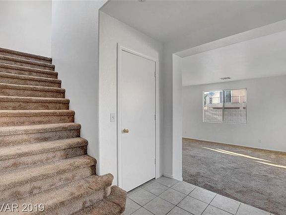 4th image of 1028 Scarlet Haze Ave