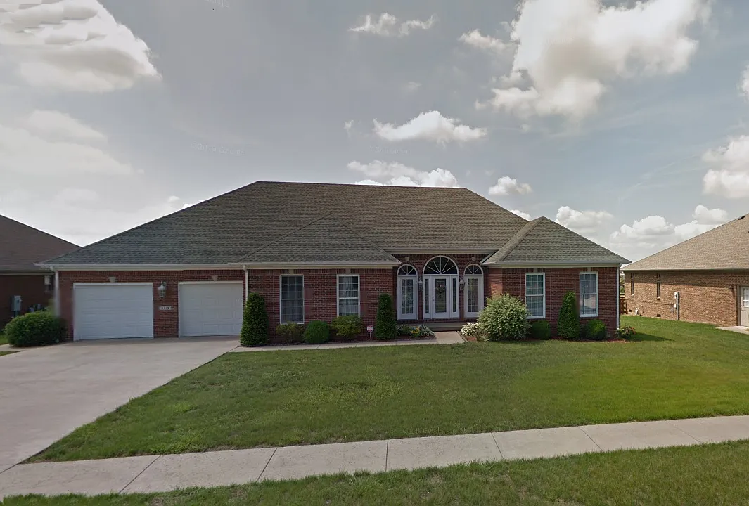 113 General Nelson Dr - B4 - 1 — Photo 1