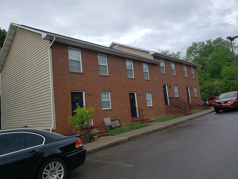 102 Jamestown Ct #201 — Photo 1