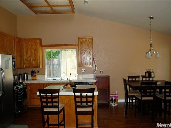 4th image of 635 Lunardi Way
