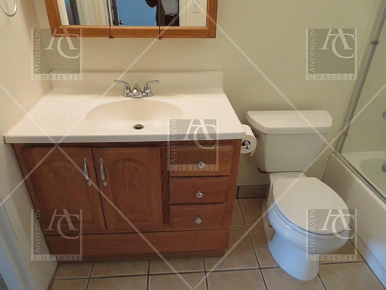 204 Castillion Ter — Photo 9
