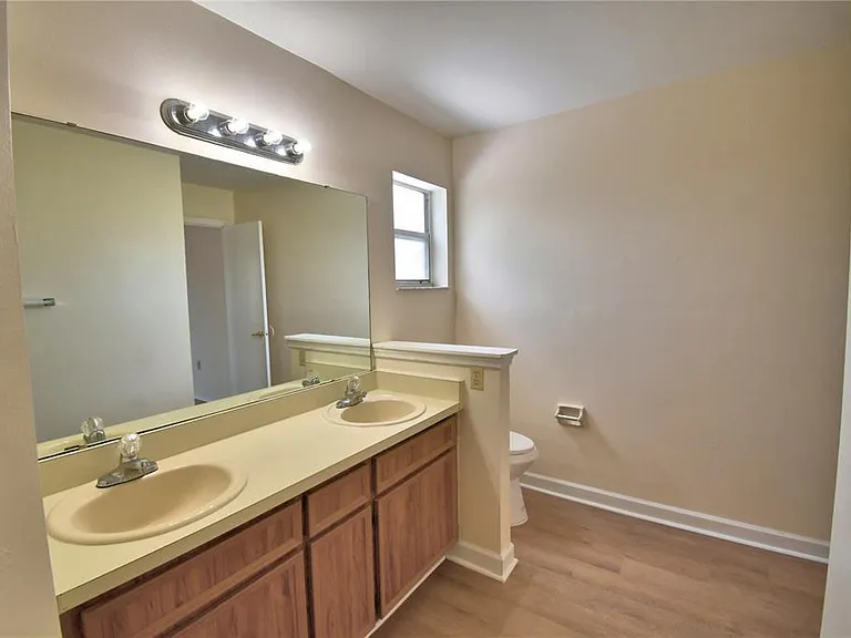 11701 Minto Ct — Photo 34