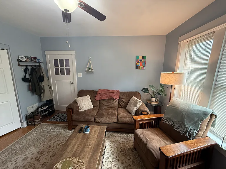 5225 Bancroft Ave — Photo 4