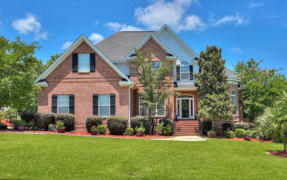 1st image of 102 Knob Hill Dr