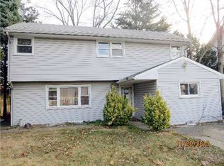 37 Columbus Ave, Edison, NJ 08817