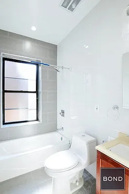 Rented by Bond New York | media 24