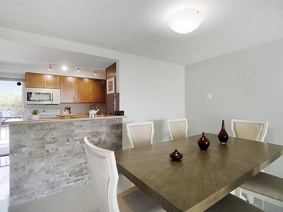 4th image of 6727 Brookline Dr #6727